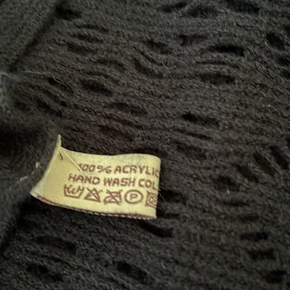 Black Soft Knit Poncho one Size - Picture 5 of 5